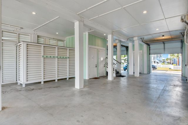 3815 Sea Breeze Lane, Galveston, TX 77554