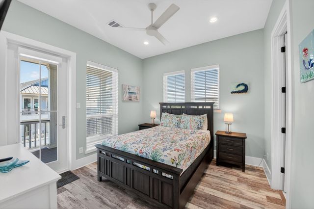 3815 Sea Breeze Lane, Galveston, TX 77554