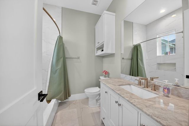 3815 Sea Breeze Lane, Galveston, TX 77554