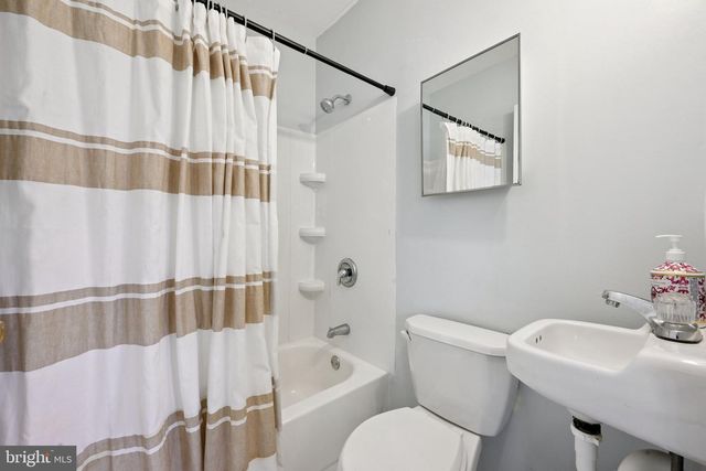 11 ELM AVE, Haddon Township, NJ 08108