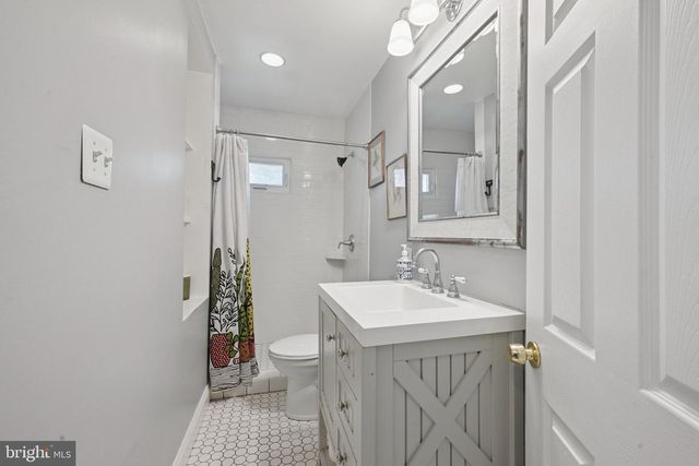 11 ELM AVE, Haddon Township, NJ 08108