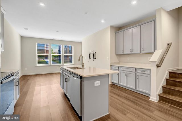 2508 NEABSCO COMMON PL, Woodbridge, VA 22191