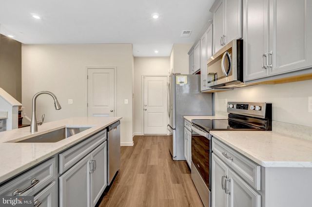 2508 NEABSCO COMMON PL, Woodbridge, VA 22191
