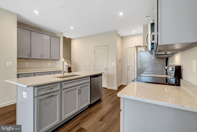 2508 NEABSCO COMMON PL, Woodbridge, VA 22191