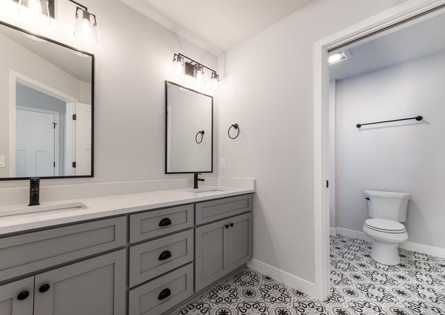 525 Clear Pond Way, Verona, WI 53593