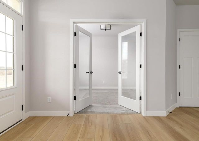 525 Clear Pond Way, Verona, WI 53593