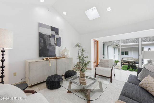 8071 PINE LAKE Road, Jacksonville, FL 32256