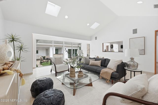 8071 PINE LAKE Road, Jacksonville, FL 32256