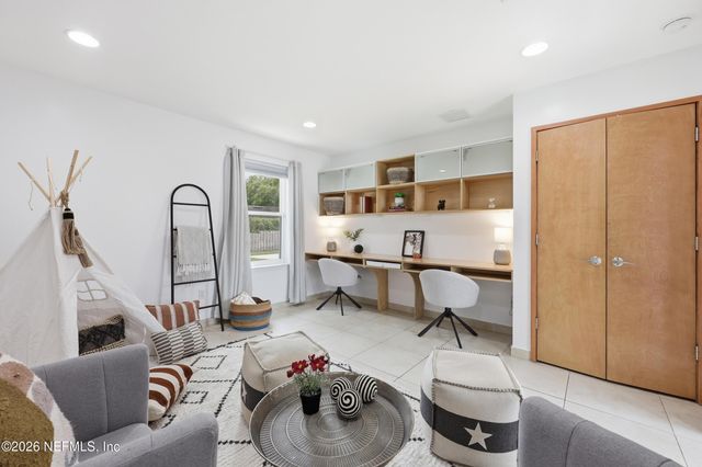 8071 PINE LAKE Road, Jacksonville, FL 32256