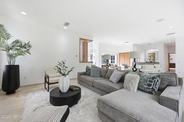 8071 PINE LAKE Road, Jacksonville, FL 32256