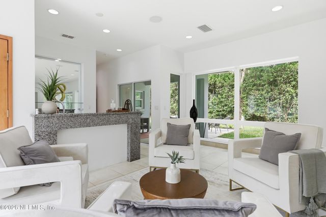 8071 PINE LAKE Road, Jacksonville, FL 32256