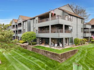 2465 Riverside Drive, Trenton, MI 48183