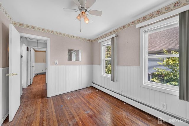 27 Lillian Terrace, Woodbridge Proper, NJ 07095