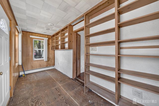 27 Lillian Terrace, Woodbridge Proper, NJ 07095