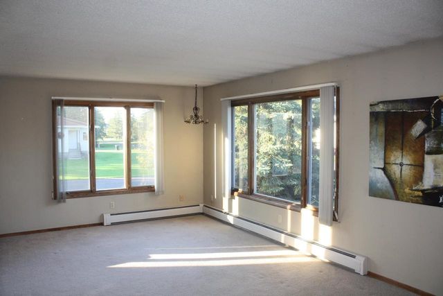 2304 E 10th St, Superior, WI 54880