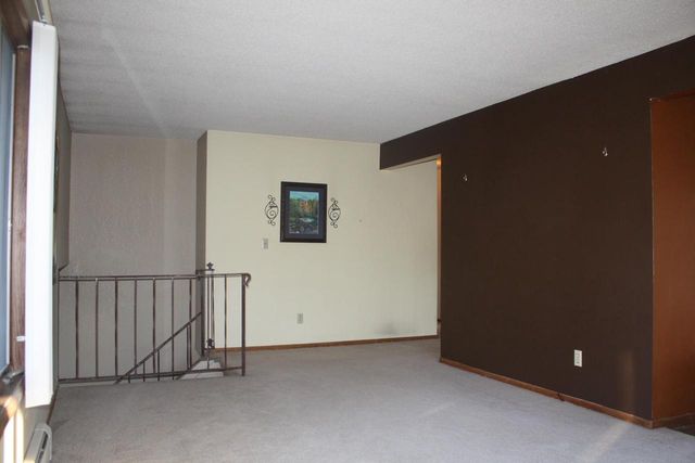 2304 E 10th St, Superior, WI 54880