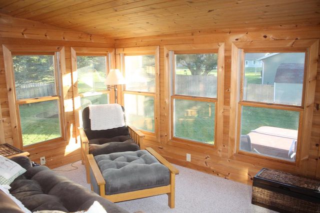 2304 E 10th St, Superior, WI 54880