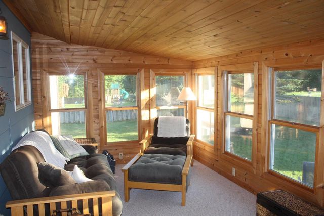 2304 E 10th St, Superior, WI 54880