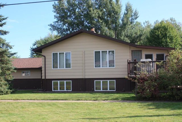 2304 E 10th St, Superior, WI 54880