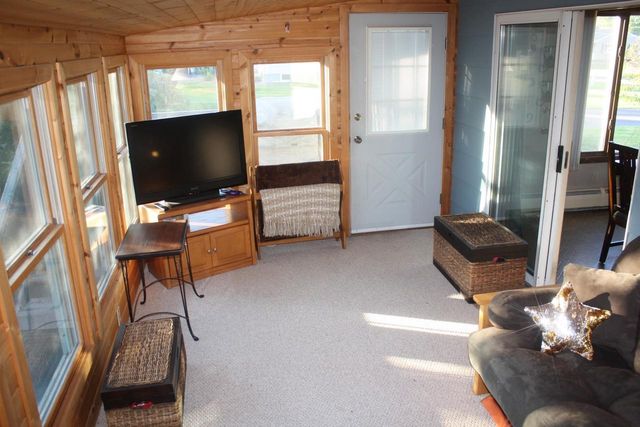 2304 E 10th St, Superior, WI 54880