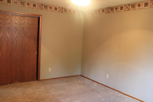 2304 E 10th St, Superior, WI 54880