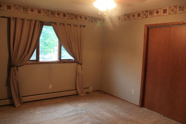 2304 E 10th St, Superior, WI 54880