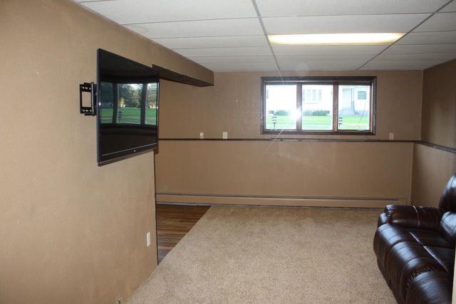 2304 E 10th St, Superior, WI 54880