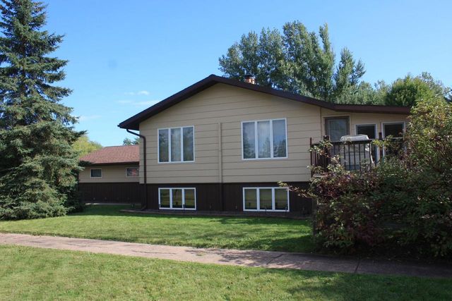 2304 E 10th St, Superior, WI 54880