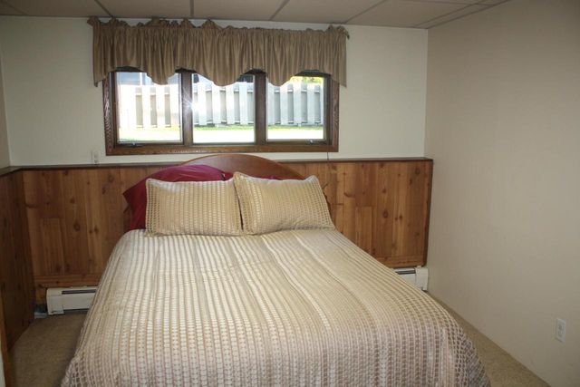 2304 E 10th St, Superior, WI 54880