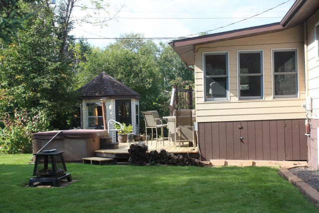 2304 E 10th St, Superior, WI 54880