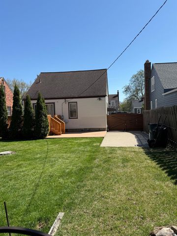 800 CAMBRIDGE Road, Berkley, MI 48072