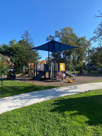 800 CAMBRIDGE Road, Berkley, MI 48072