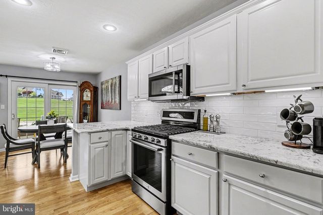 67 S ALPINE DR, York, PA 17408