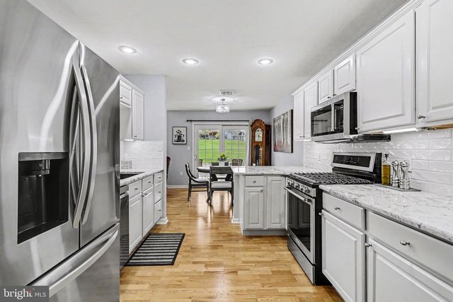 67 S ALPINE DR, York, PA 17408