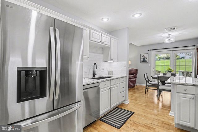 67 S ALPINE DR, York, PA 17408