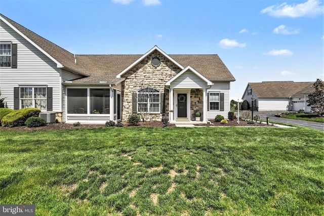 67 S ALPINE DR, York, PA 17408