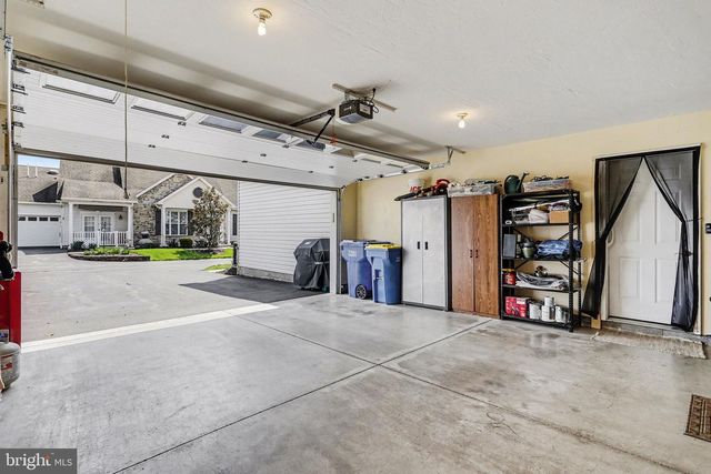 67 S ALPINE DR, York, PA 17408