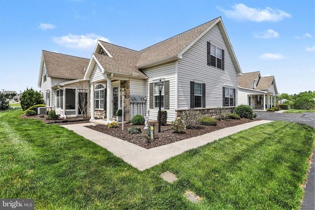 67 S ALPINE DR, York, PA 17408