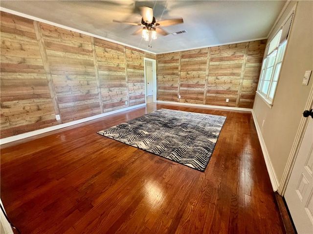 930 BELLEVUE Street, Jena, LA 71342