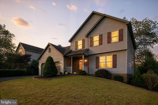 215 MASON DR, Ephrata, PA 17522