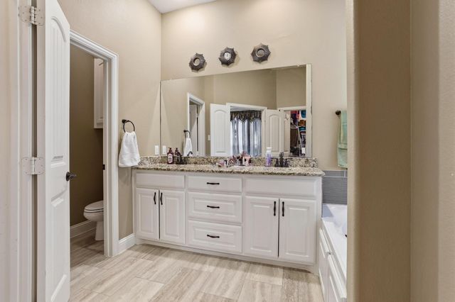 603 E Saunders Street, Trenton, TX 75490