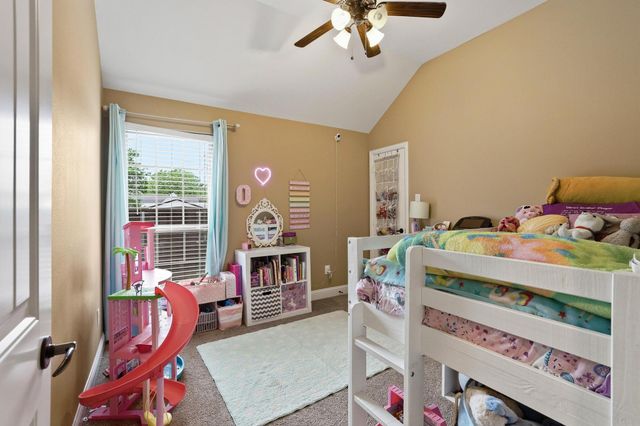 603 E Saunders Street, Trenton, TX 75490