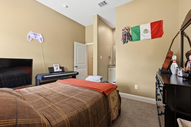603 E Saunders Street, Trenton, TX 75490
