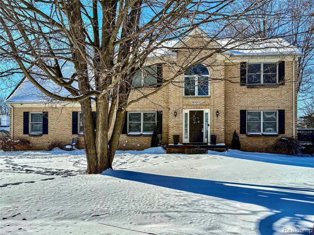 30261 Green Acres, Farmington Hills, MI 48334