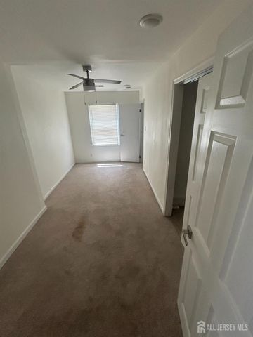 17 Raleigh Road, Edison, NJ 08817