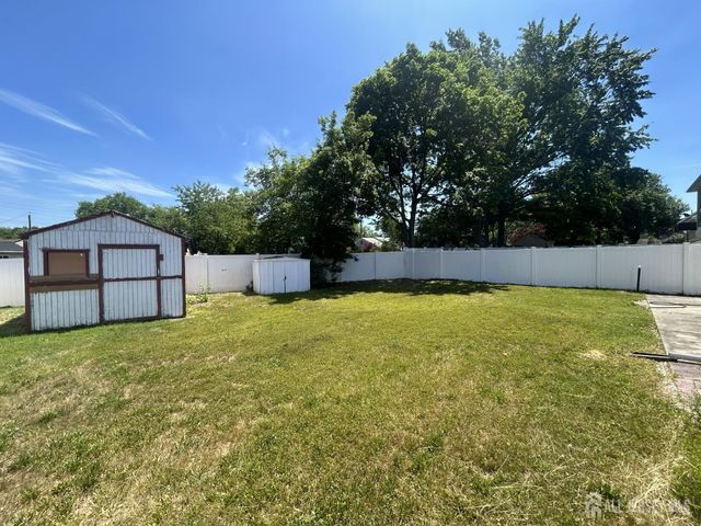 17 Raleigh Road, Edison, NJ 08817