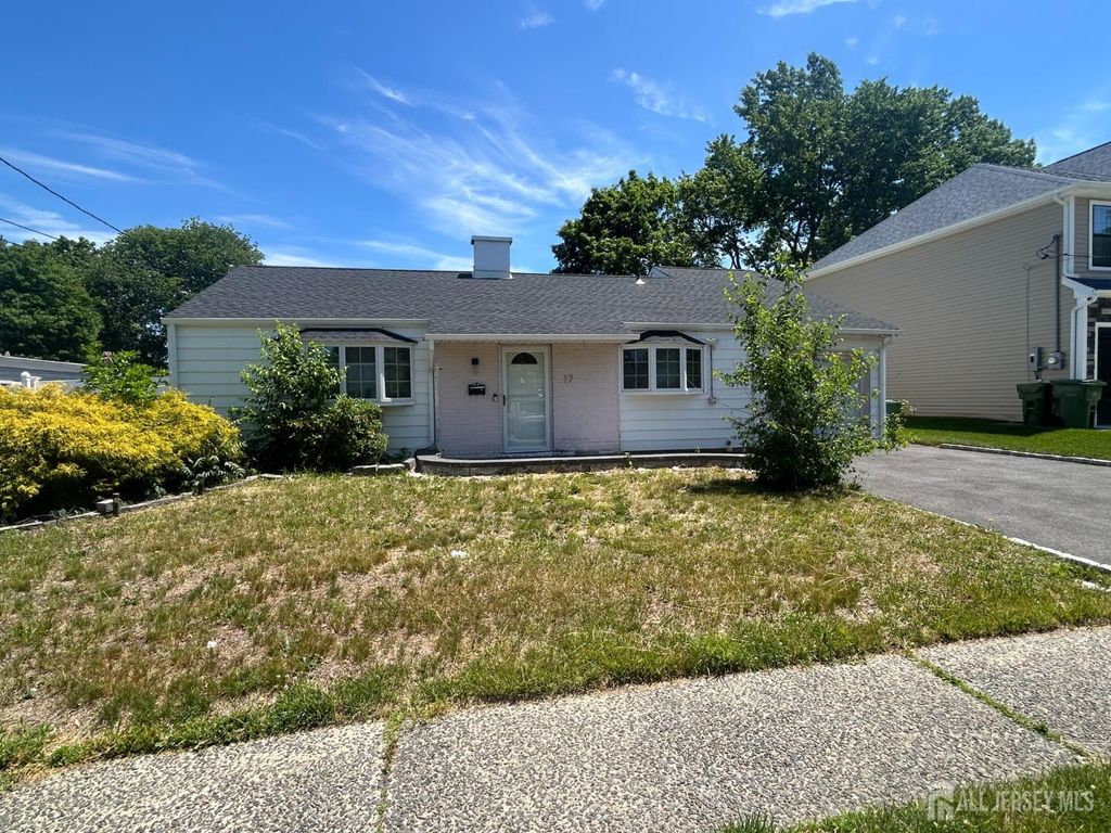 17 Raleigh Road, Edison, NJ 08817