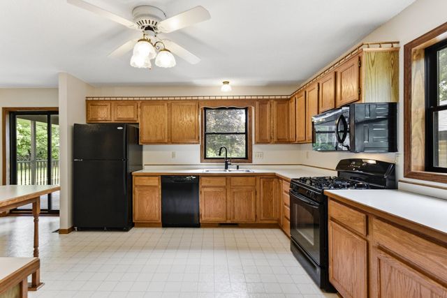 7953 Woodlawn Drive, Mounds View, MN 55112