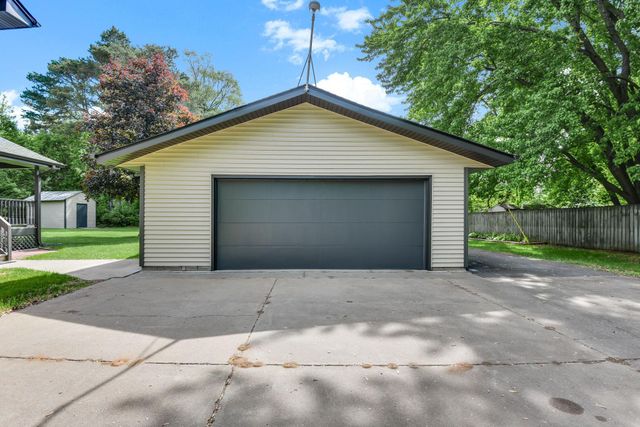 7953 Woodlawn Drive, Mounds View, MN 55112