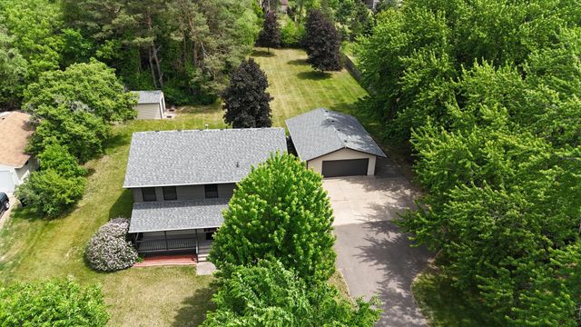 7953 Woodlawn Drive, Mounds View, MN 55112